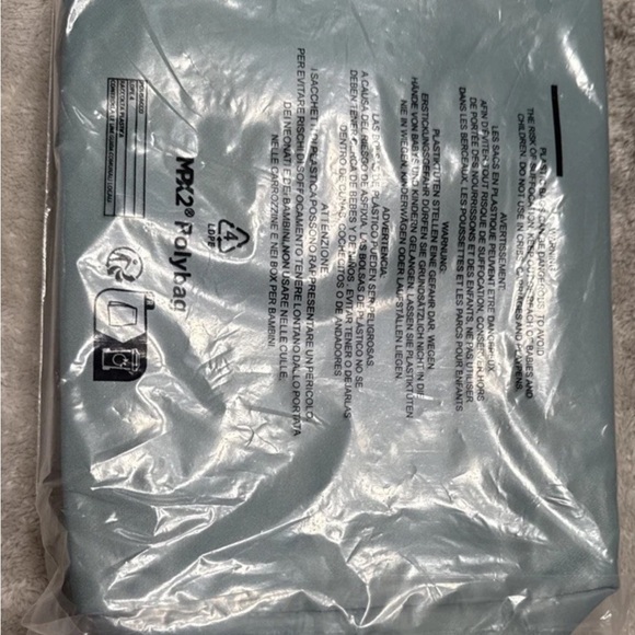 Gucci Blue Shaving Kit - Picture 5 of 7